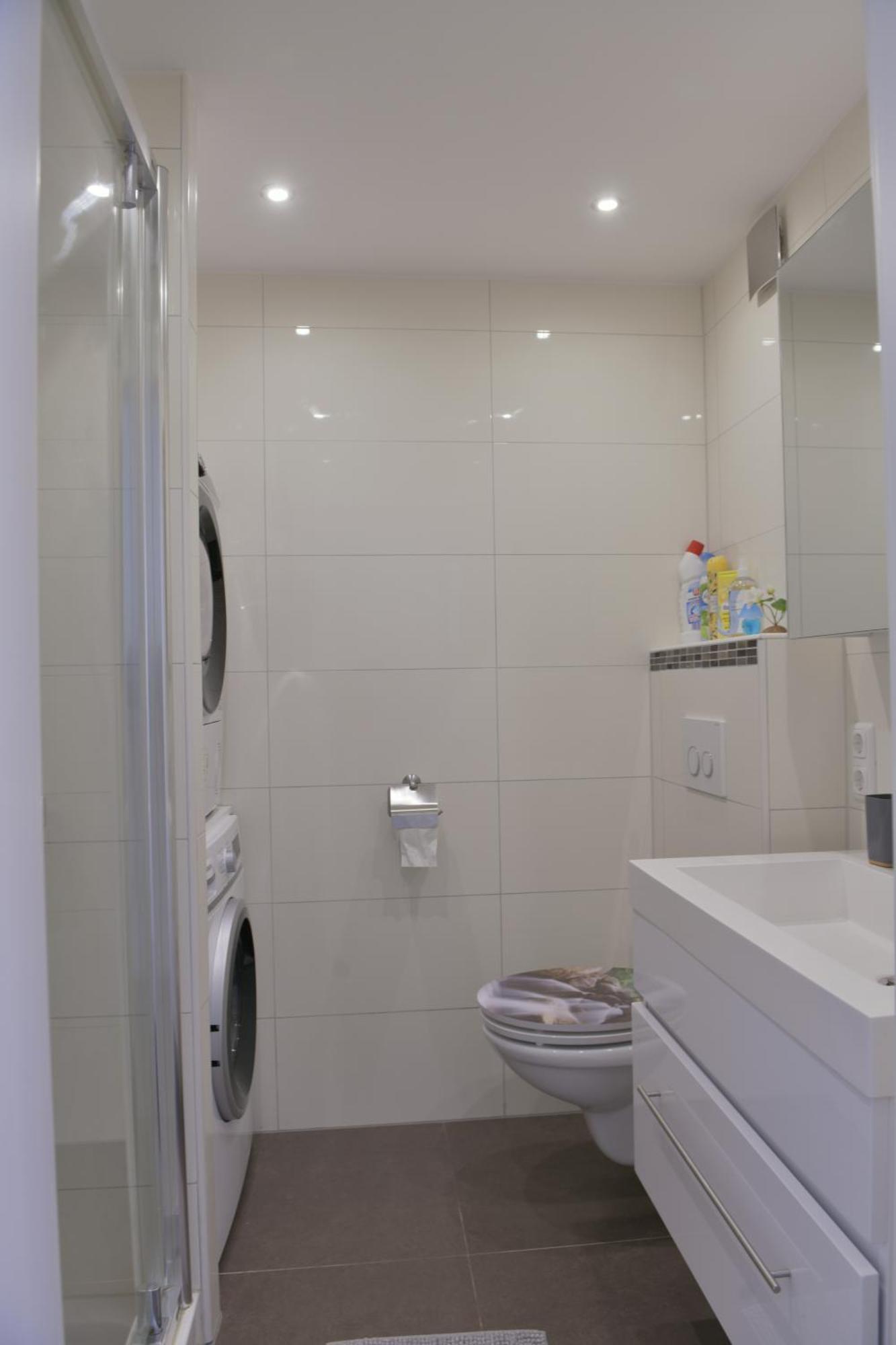 Helle, Ruhige, Moderne Wohnung, 5 Min Zu Fa Grob Mindelheim Bagian luar foto